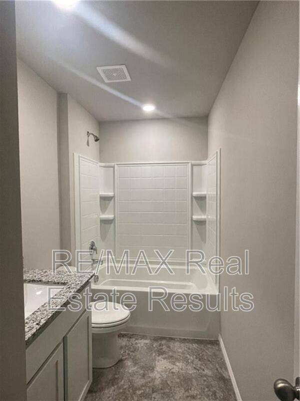 House for rent at 806 Comanche Dr, Gentry, AR 72734