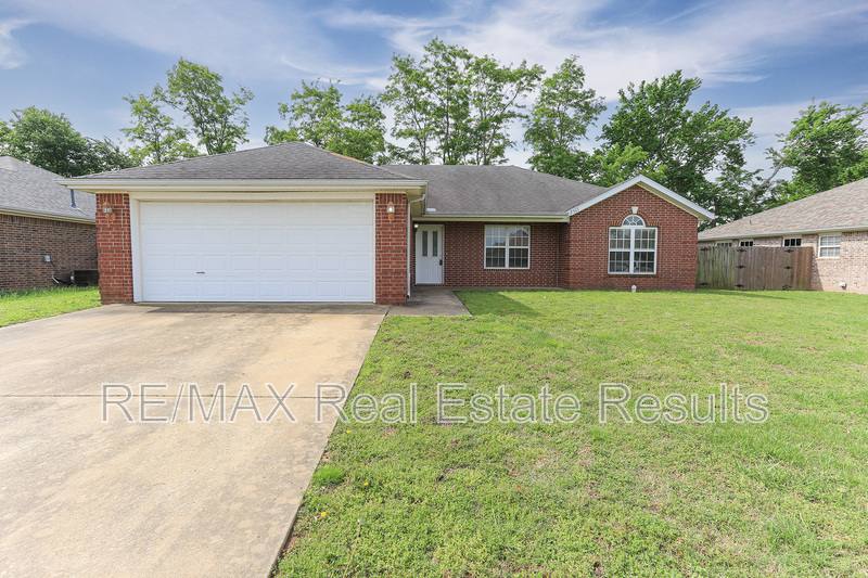 House for rent at 2505 SW 20th St, Bentonville, AR 72713