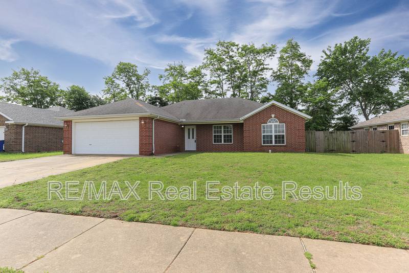 House for rent at 2505 SW 20th St, Bentonville, AR 72713