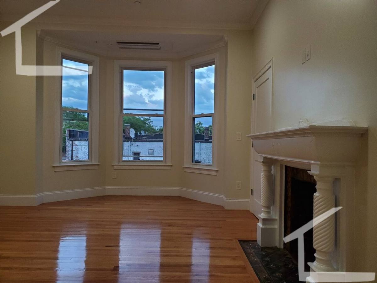 Apartment for rent at 12 Harris St #101, Brookline, MA 02446