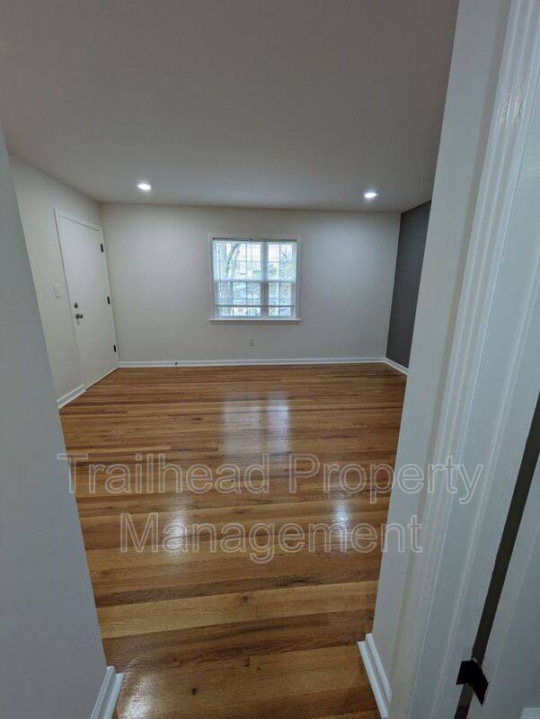 Apartment for rent at 6409 Brookside Rd #2N, Kansas City, MO 64113