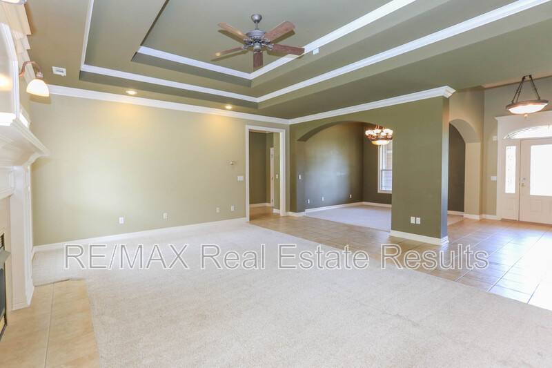 House for rent at 5602 S Bent Tree Dr, Rogers, AR 72758