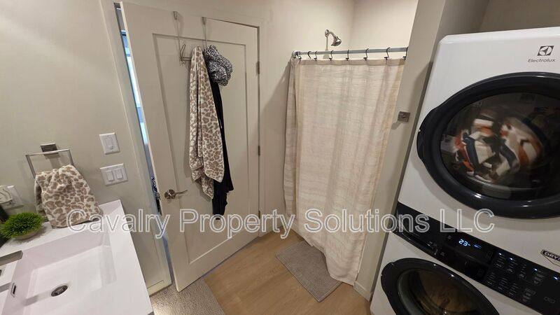 Apartment for rent at 1221 Commonwealth Ave #207, Duluth, MN 55808