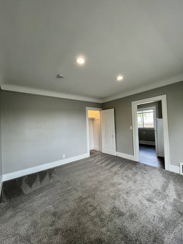 Apartment for rent at 160-LABADIE #1, Wyandotte, MI 48192
