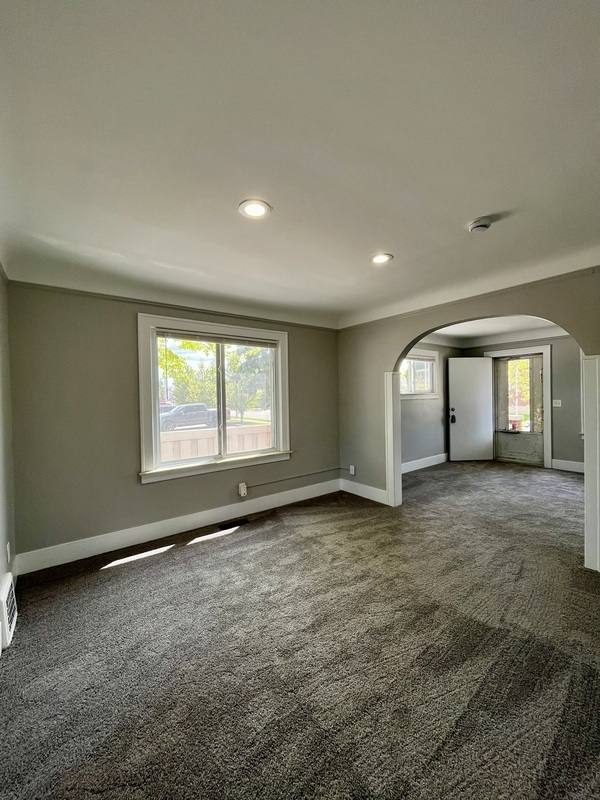 Apartment for rent at 160-LABADIE #1, Wyandotte, MI 48192