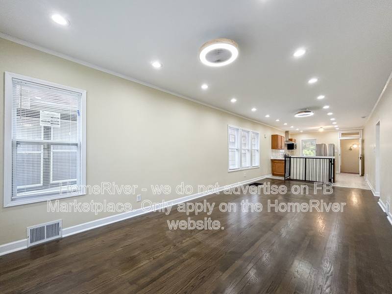 House for rent at 10046 S Perry Ave, Chicago, IL 60628