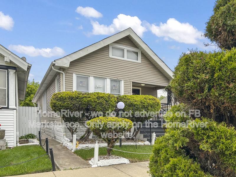House for rent at 10046 S Perry Ave, Chicago, IL 60628