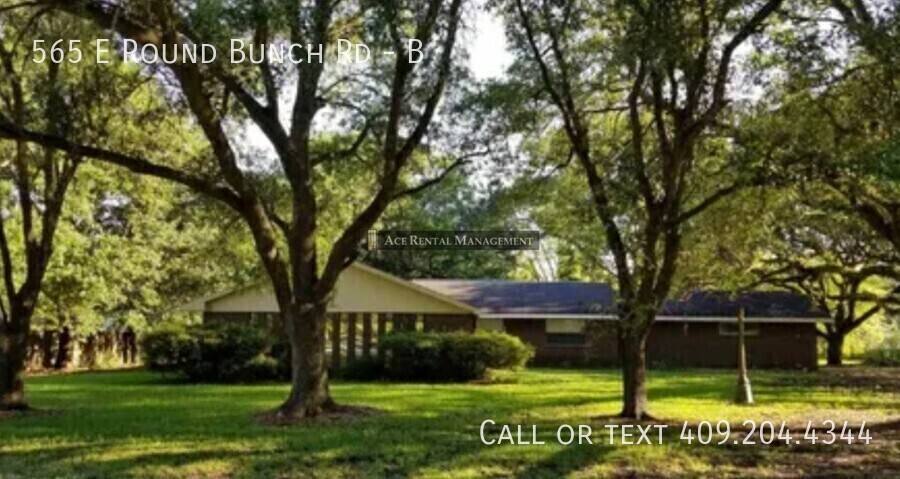 Apartment for rent at 565 E Round Bunch Rd #B, Bridge City, TX 77611