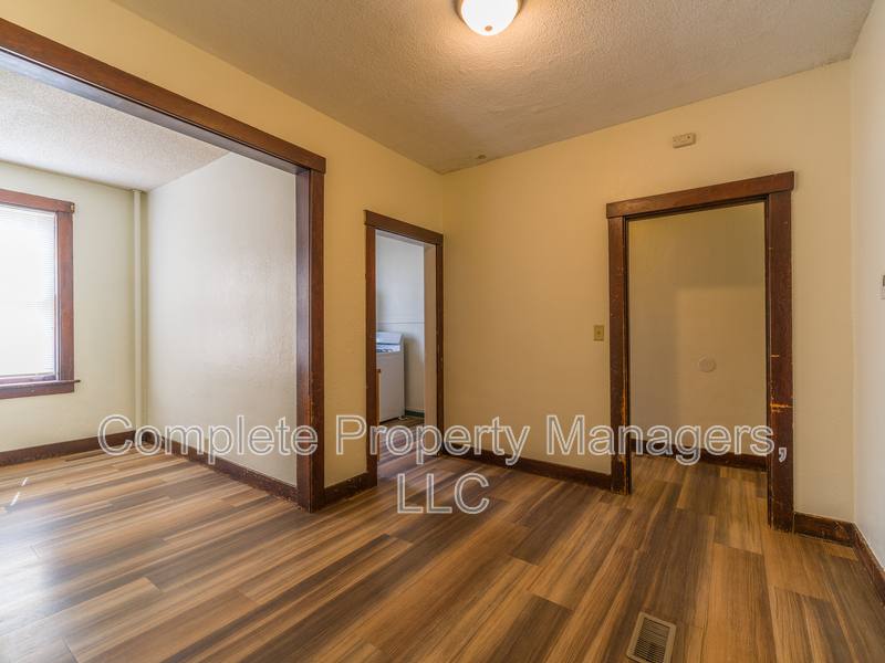 Apartment for rent at 325 E Washington St #2, Mankato, MN 56001