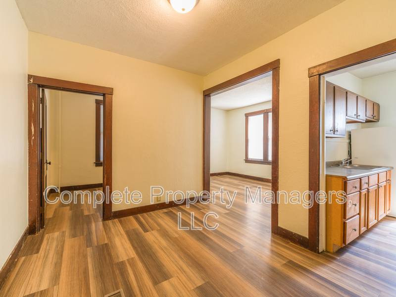 Apartment for rent at 325 E Washington St #2, Mankato, MN 56001