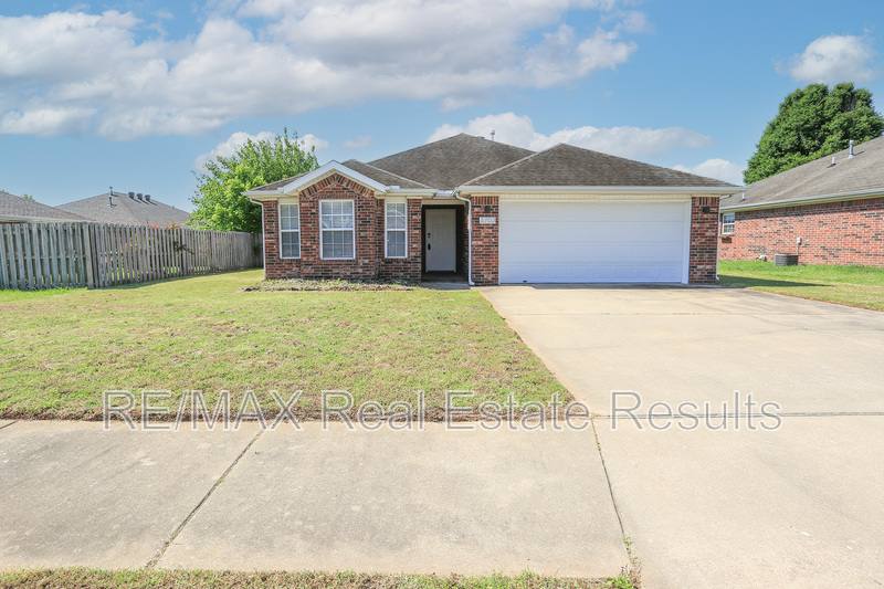 Apartment for rent at 3703 SW Carriageway Ave, Bentonville, AR 72712