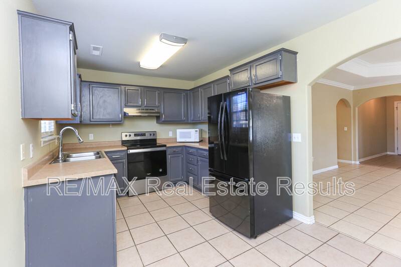 Apartment for rent at 3703 SW Carriageway Ave, Bentonville, AR 72712