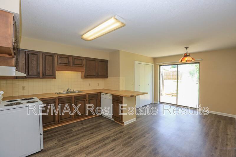 Apartment for rent at 815 S 28th St, Rogers, AR 72758