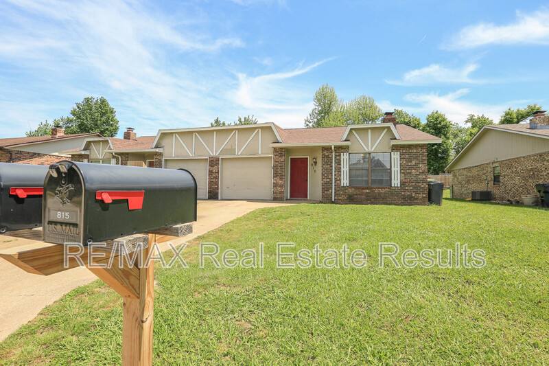 Apartment for rent at 815 S 28th St, Rogers, AR 72758