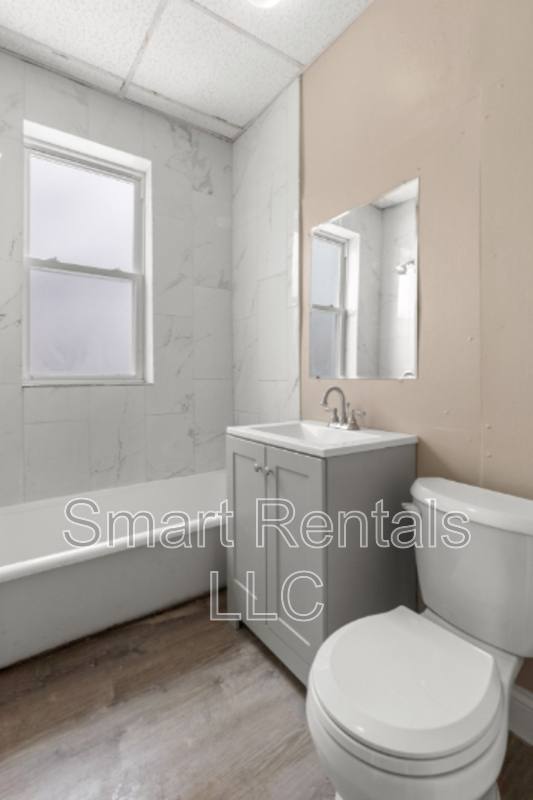 Apartment for rent at 4205 Ellenwood Ave #202, Saint Louis, MO 63116