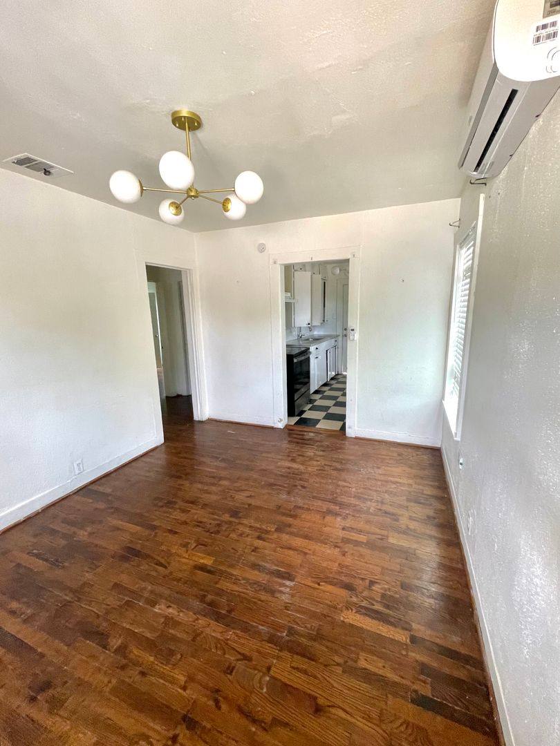 House for rent at 2002 Dudley Ave, Dallas, TX 75203