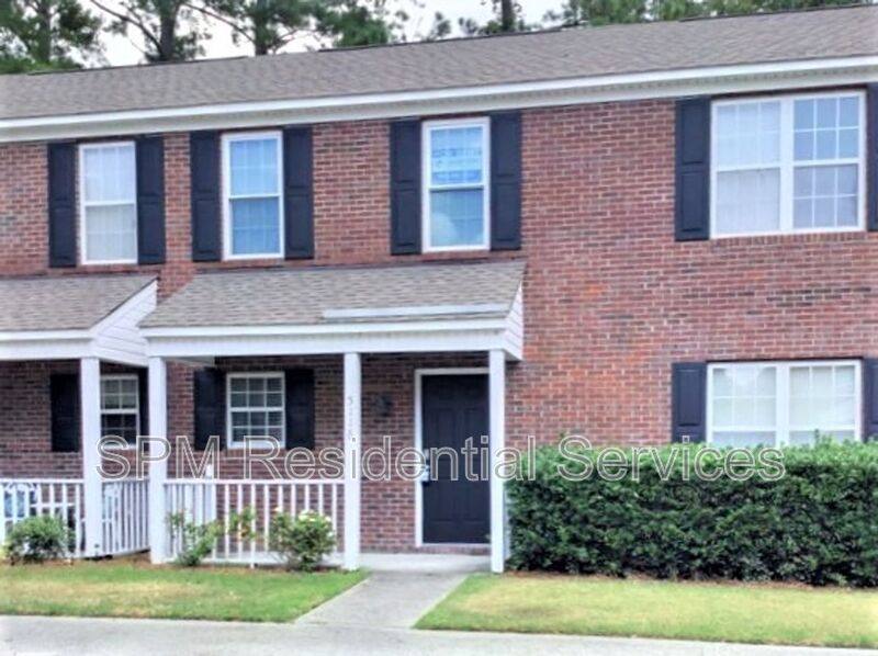 Townhouse for rent at 5116 Lampost Circle, Wilmington, NC 28403
