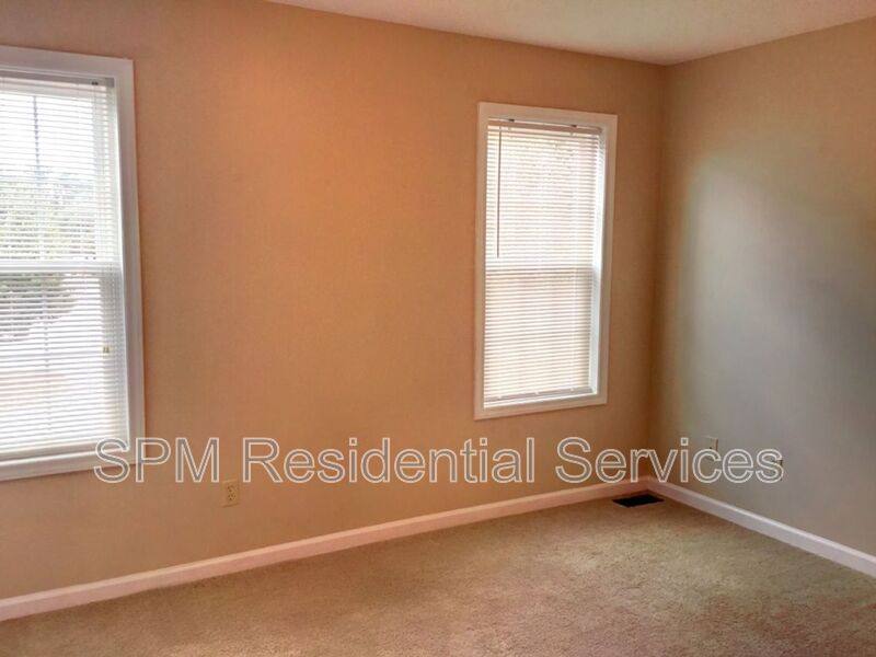 Townhouse for rent at 5116 Lampost Circle, Wilmington, NC 28403