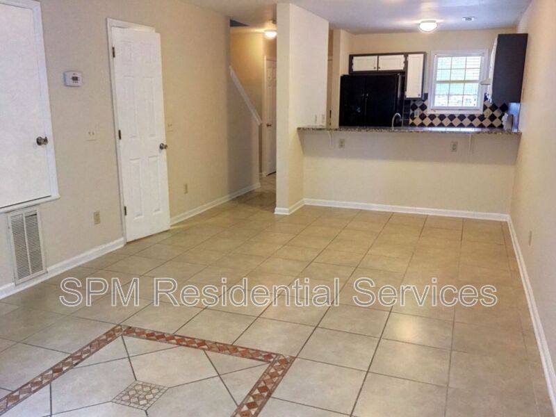 Townhouse for rent at 5116 Lampost Circle, Wilmington, NC 28403