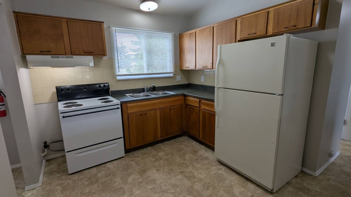 Apartment for rent at 509-515 Zahn Dr, Akron, OH 44313