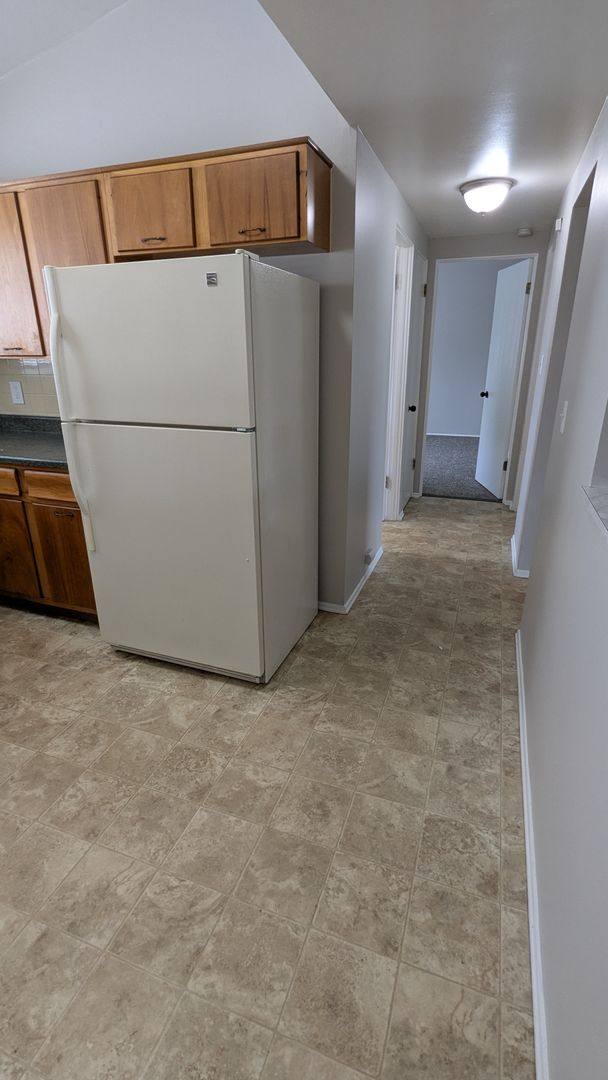 Apartment for rent at 509-515 Zahn Dr, Akron, OH 44313