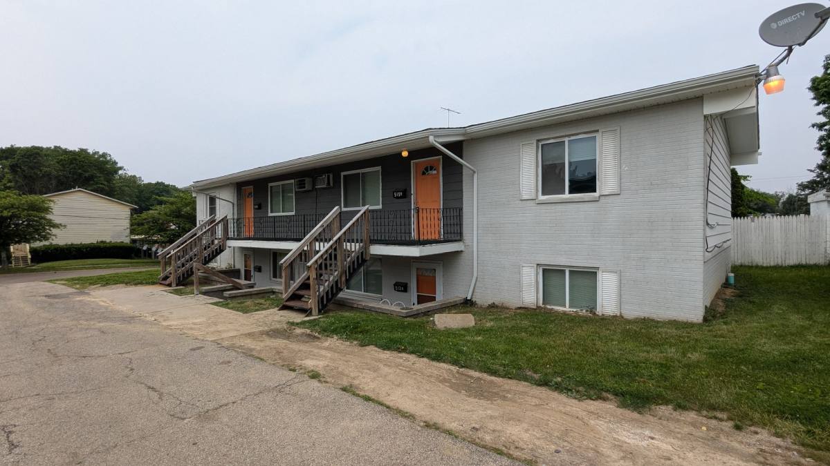 Apartment for rent at 509-515 Zahn Dr, Akron, OH 44313
