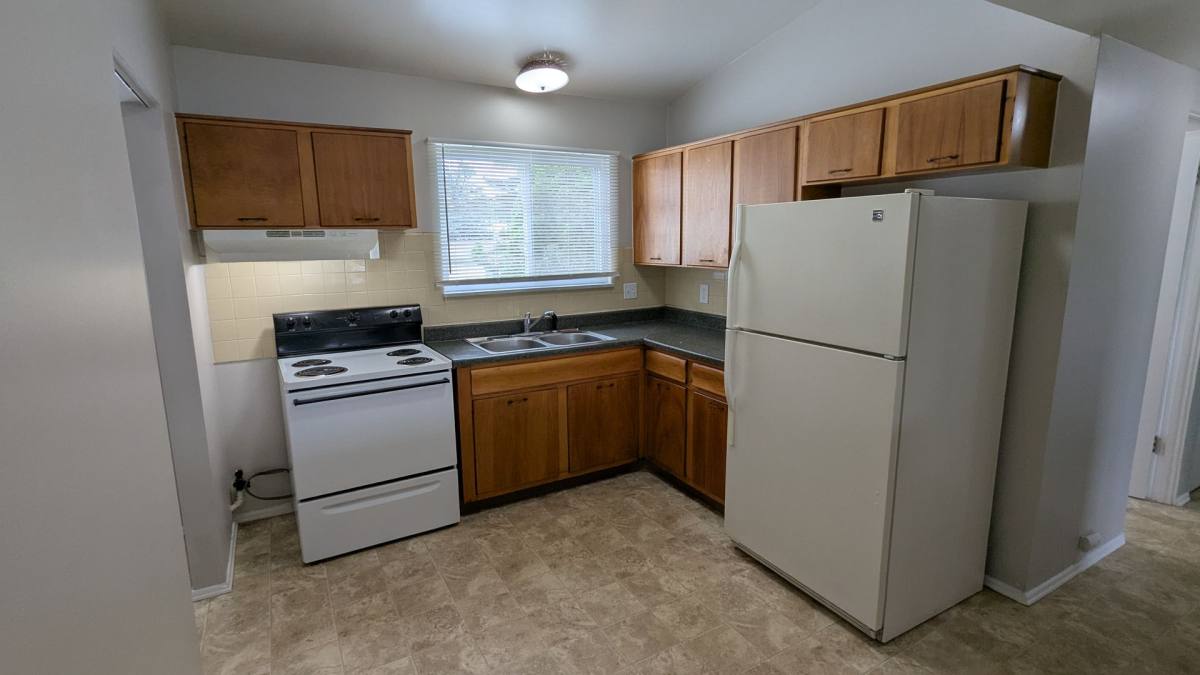 Apartment for rent at 509-515 Zahn Dr, Akron, OH 44313