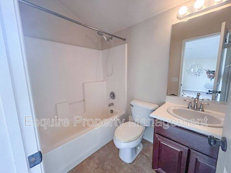 Apartment for rent at 530 Owens River Dr, Oxnard, CA 93036