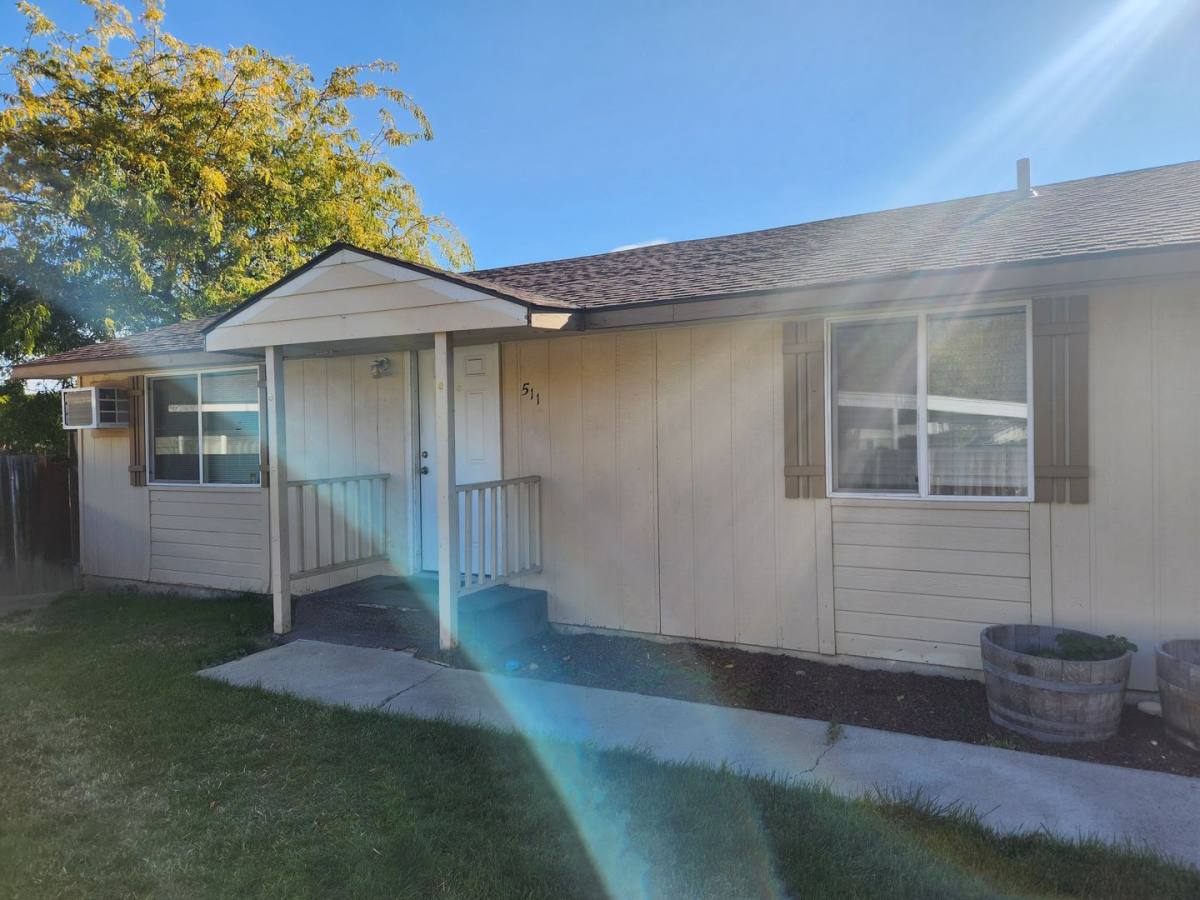 Apartment for rent at 509 511 S, Selah, WA 98942