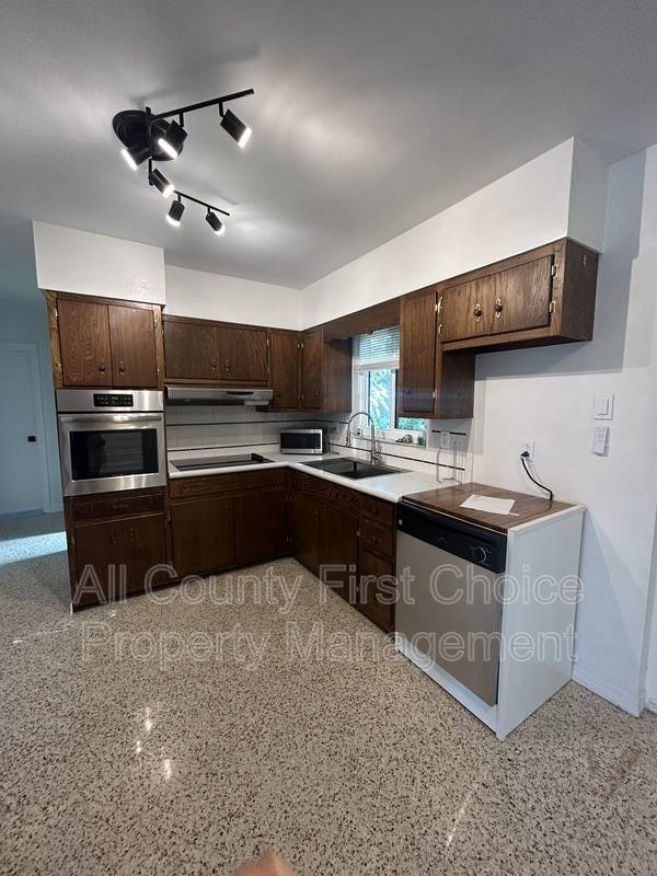 House for rent at 2819 53rd St N, Saint Petersburg, FL 33710