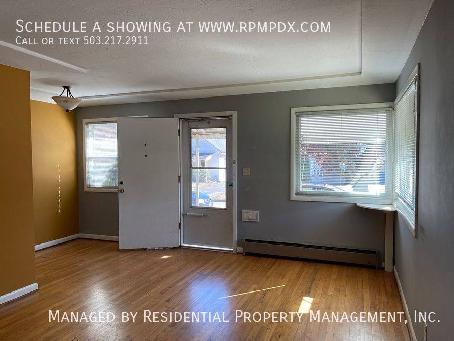 Townhouse for rent at 5231 NE Hasslo St, Portland, OR 97213