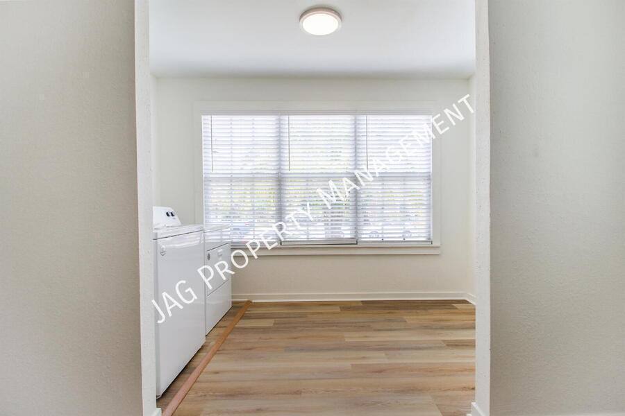 Apartment for rent at 2892 College St 2892-2, Jacksonville, FL 32205