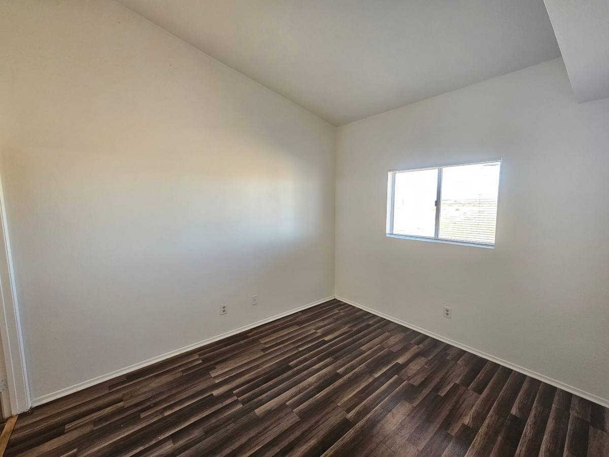 Townhouse for rent at 21411 Hacienda Blvd, California City, CA 93505