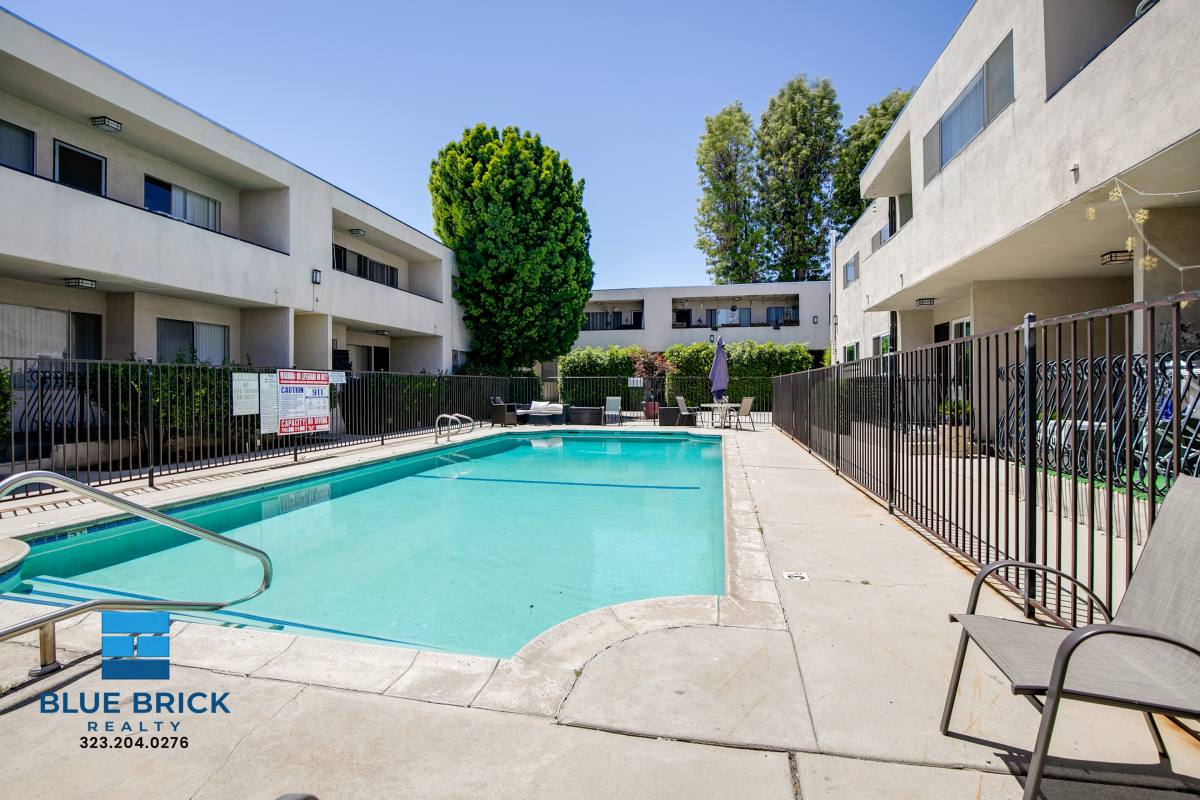 Apartment for rent at 17834 Burbank Blvd #101, Encino, CA 91316