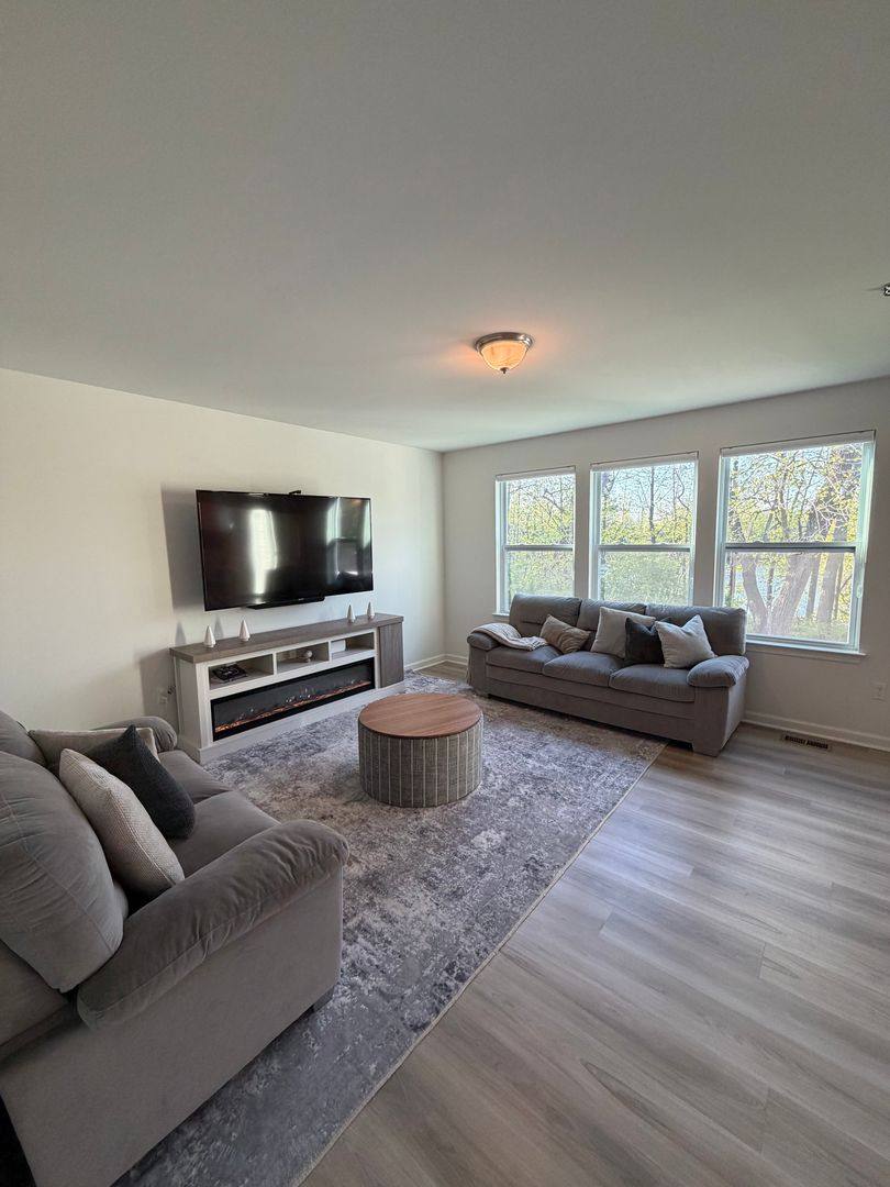 House for rent at 9463 White Tail Dr, Ypsilanti, MI 48197