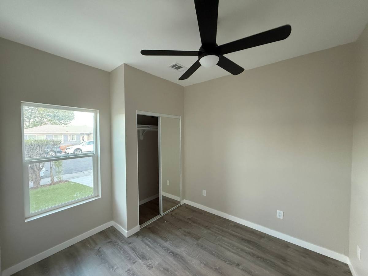 Townhouse for rent at 5270 Tipton St, San Diego, CA 92115