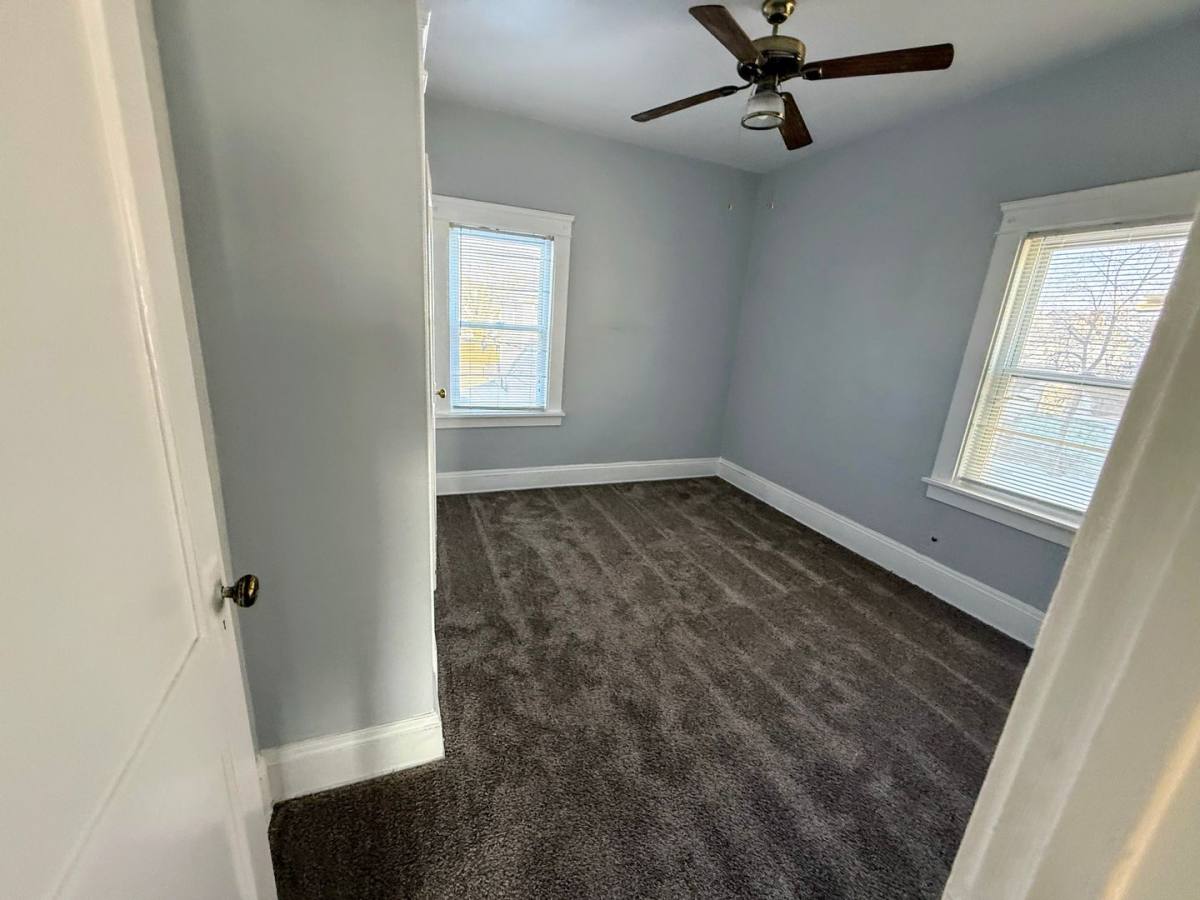 Apartment for rent at 951 Royal Rd, Cleveland, OH 44110
