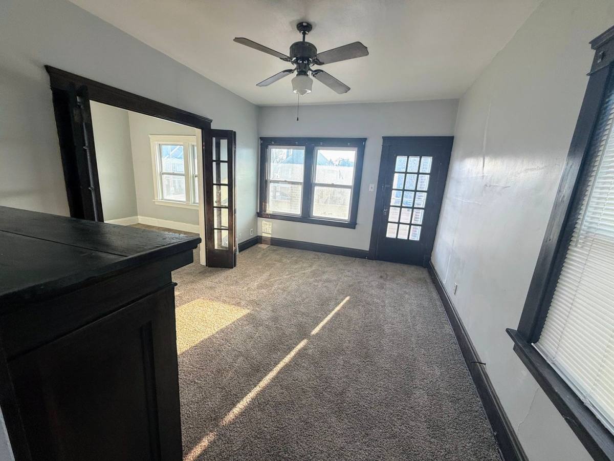 Apartment for rent at 951 Royal Rd, Cleveland, OH 44110