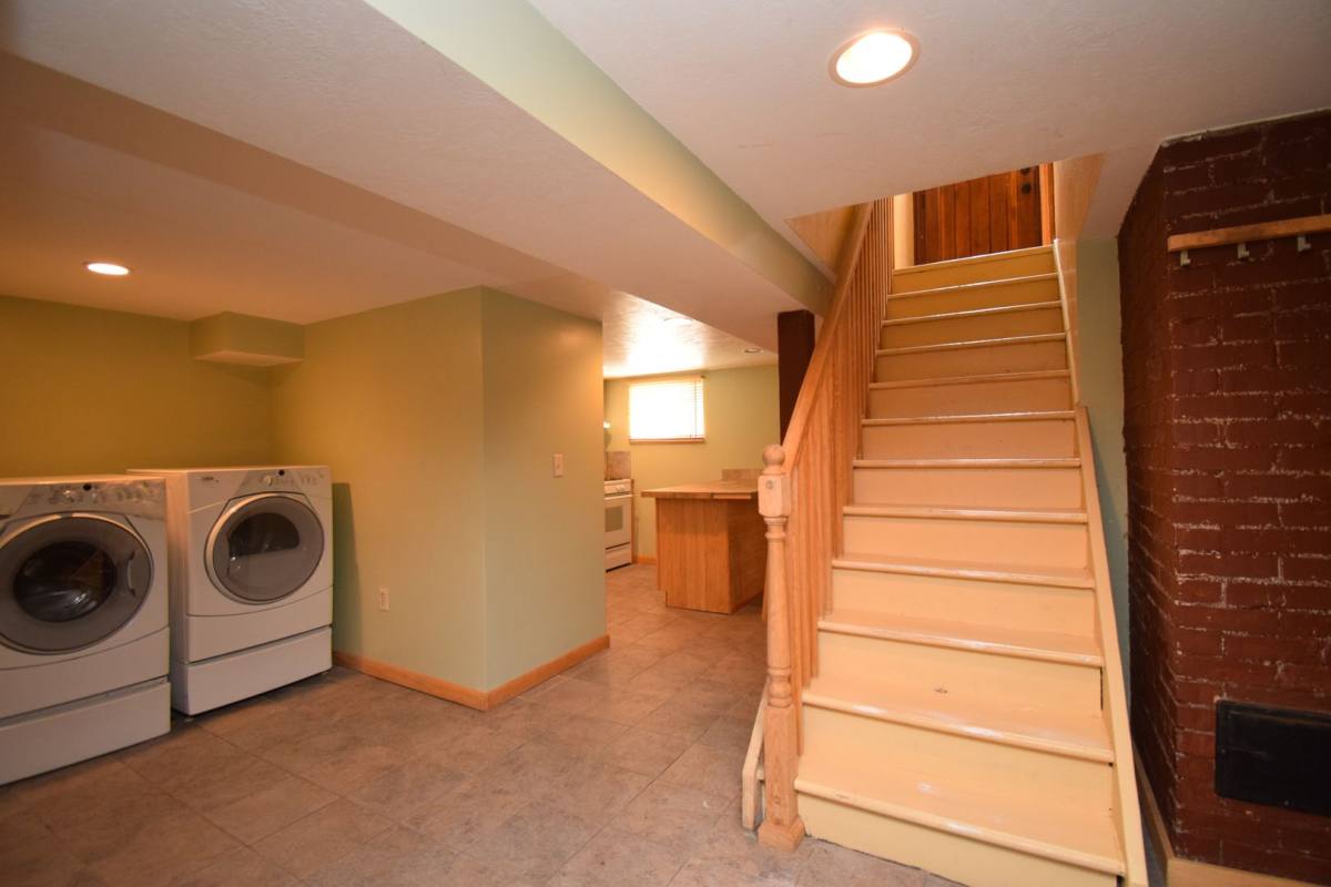 House for rent at 4251 S 900 E, Salt Lake City, UT 84124
