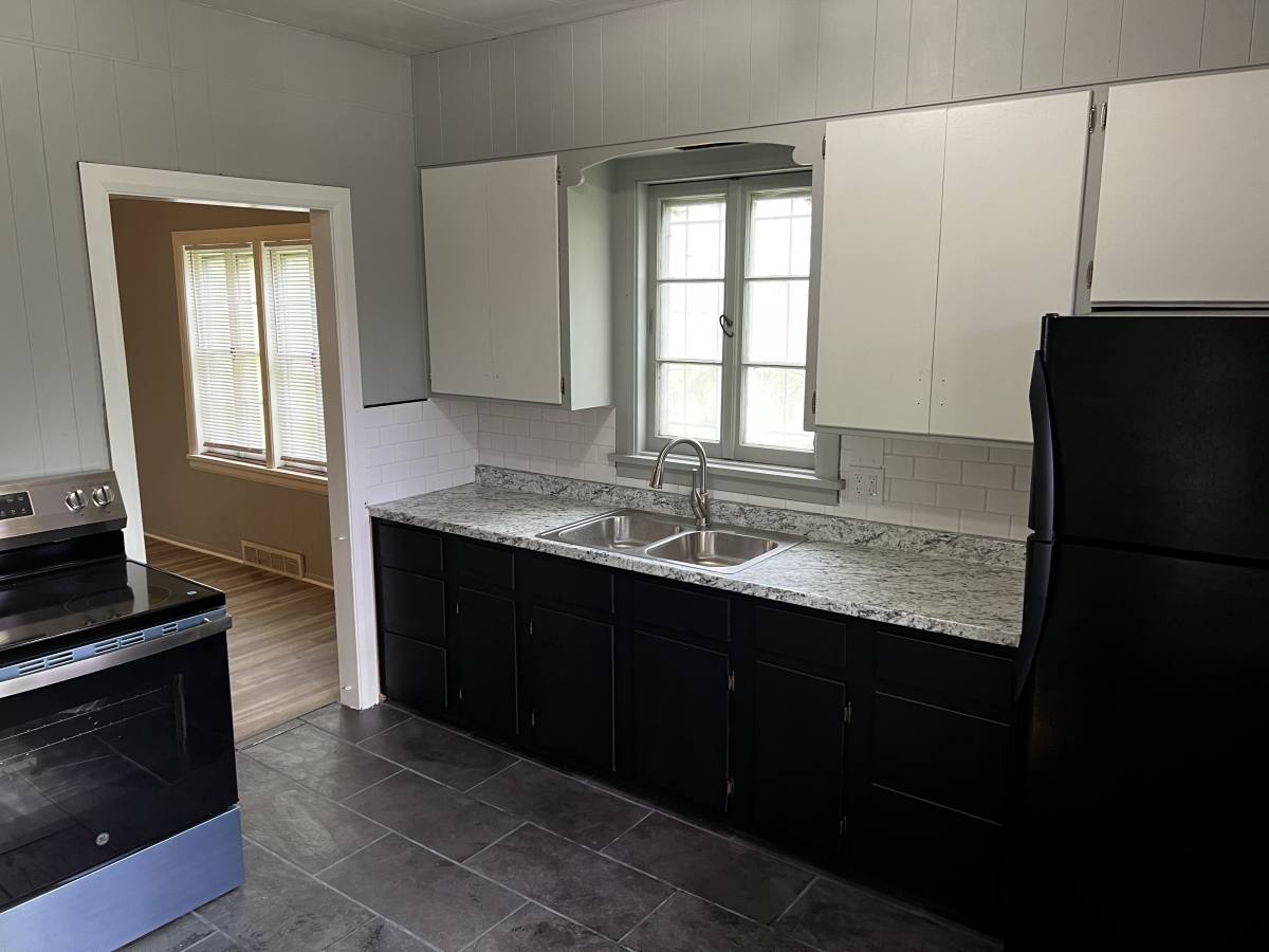 House for rent at 1116 Woodstock Ave, Toledo, OH 43607