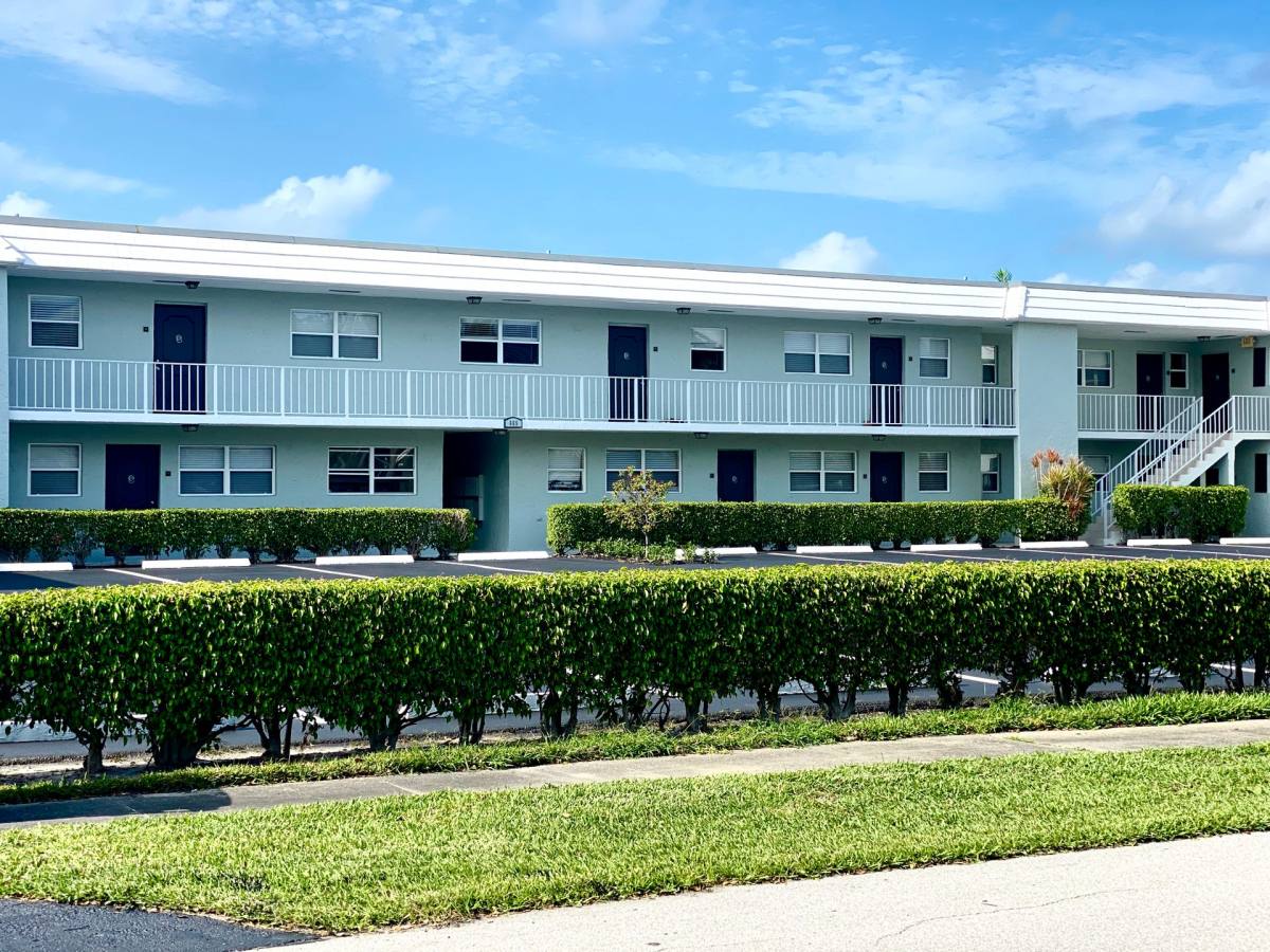 Apartment for rent at 665 Glouchester St, Boca Raton, FL 33487