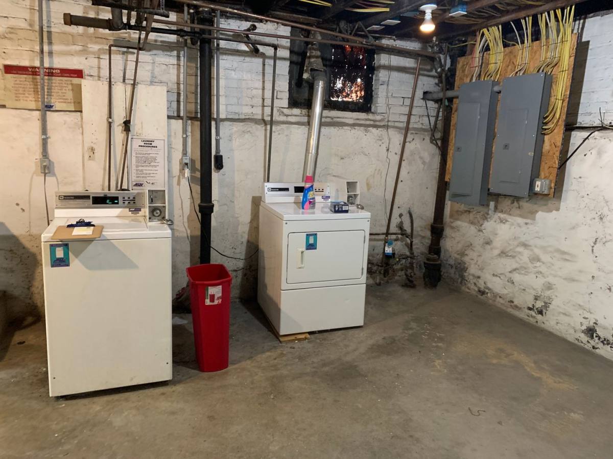 Apartment for rent at 1324-26 E Main St, Columbus, OH 43205