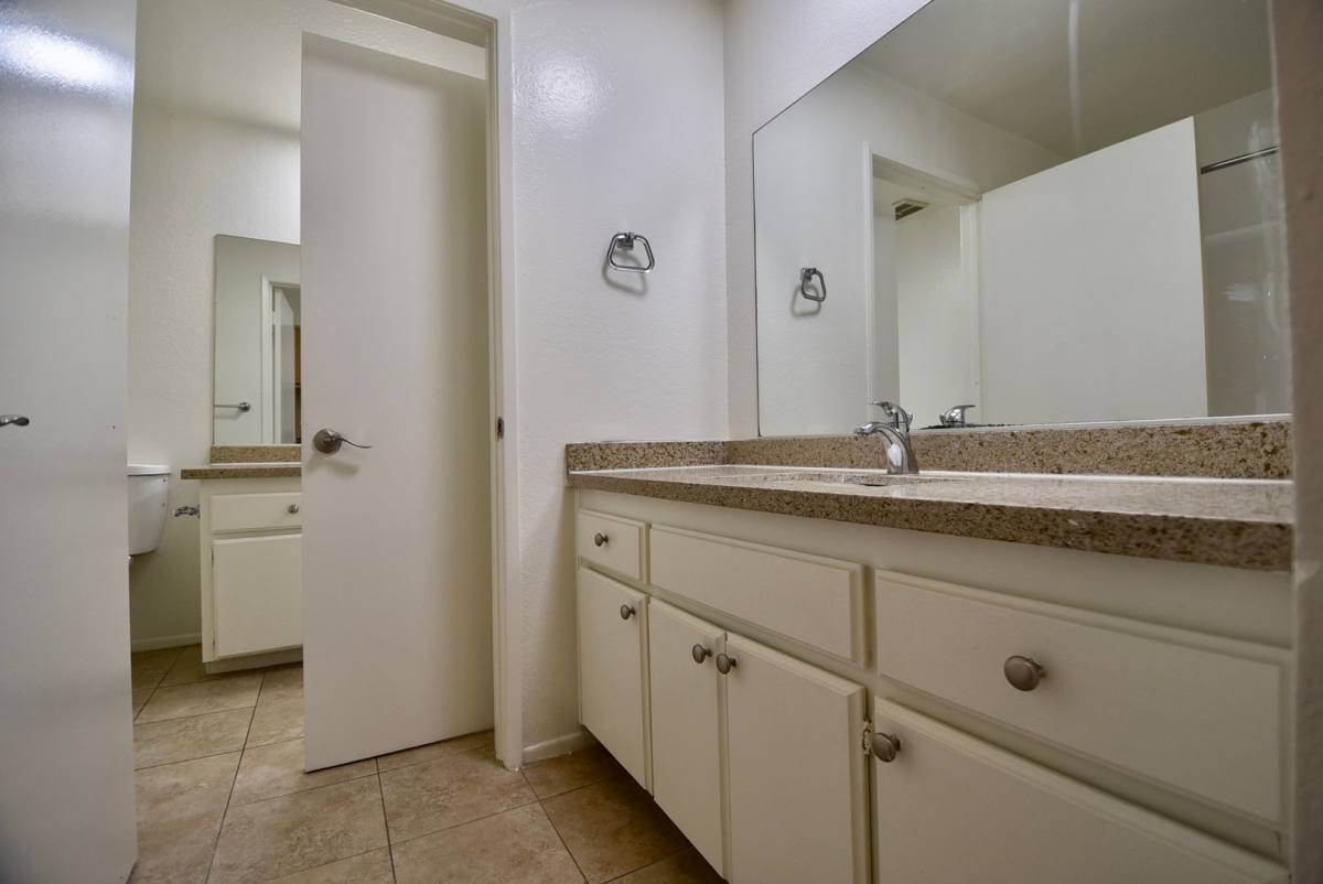 Apartment for rent at 11225 Huston St, North Hollywood, CA 91601