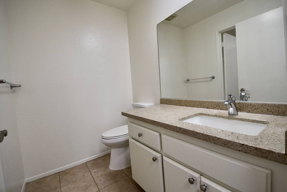 Apartment for rent at 11225 Huston St, North Hollywood, CA 91601