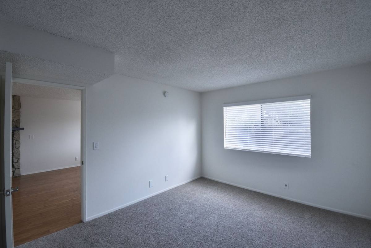 Apartment for rent at 12249 Oxnard St, North Hollywood, CA 91606