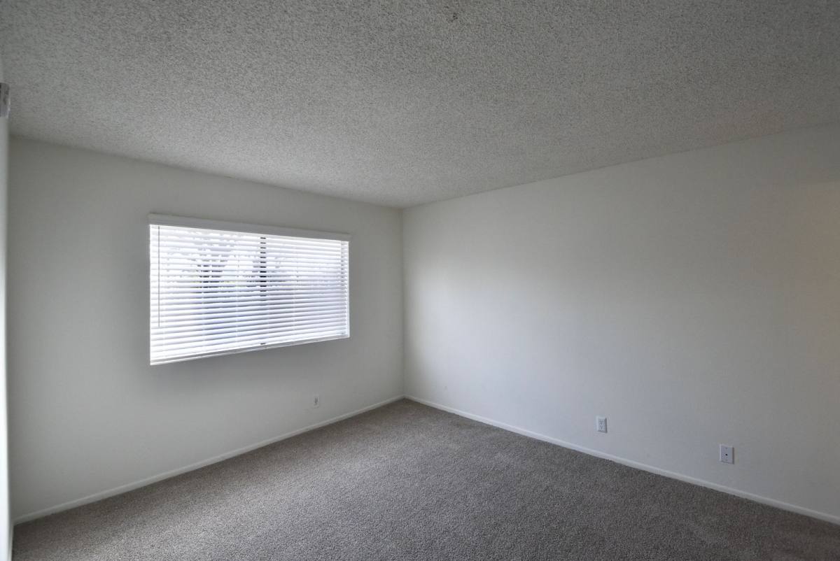 Apartment for rent at 12249 Oxnard St, North Hollywood, CA 91606