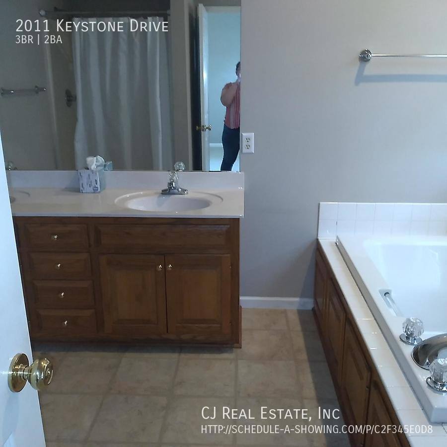House for rent at 2011 Keystone Dr, Columbia, MO 65203