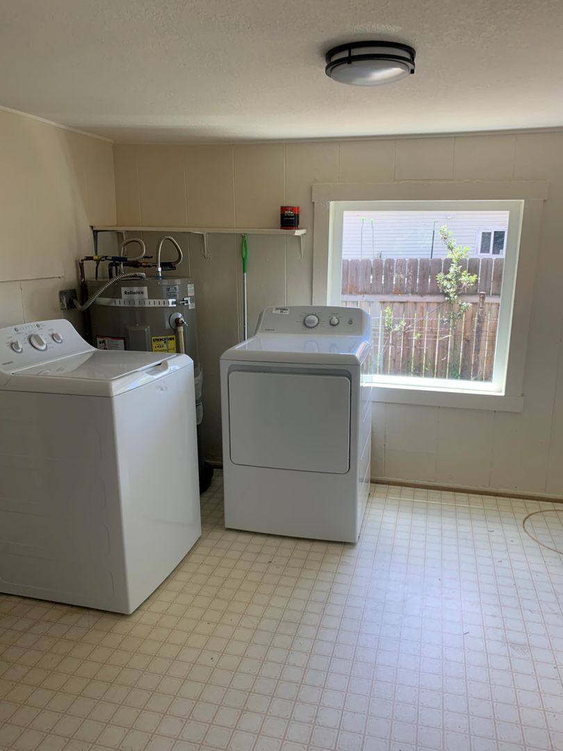 House for rent at 1144 Homedale Rd, Klamath Falls, OR 97603