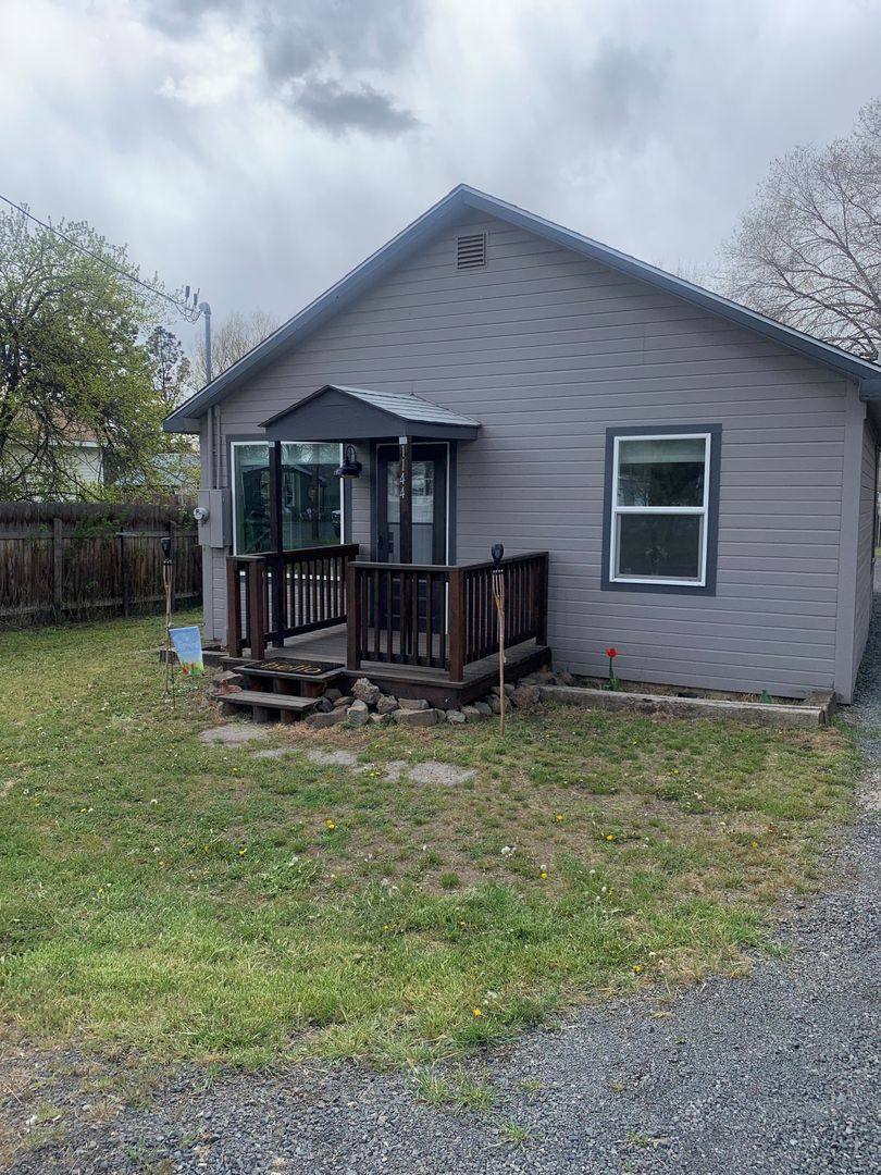 House for rent at 1144 Homedale Rd, Klamath Falls, OR 97603