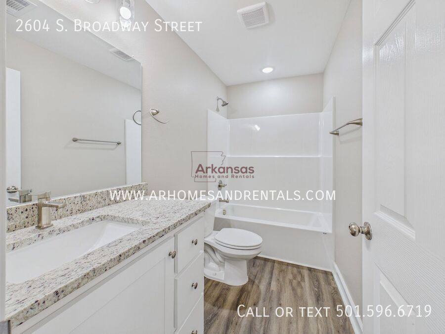 House for rent at 2604 S Broadway St, Little Rock, AR 72206